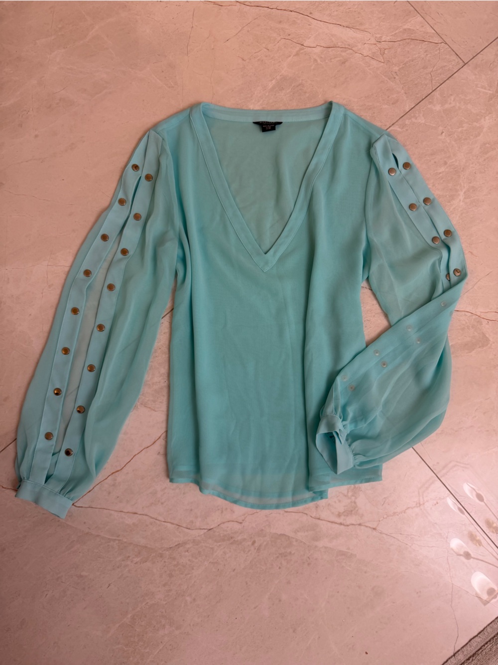Marciano Mint Green V-Neck Blouse with Grommet-Detail Sleeves xs
